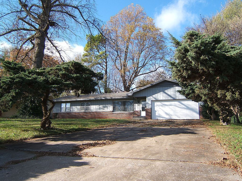 2958 E Eastmoor Dr, Springfield, MO 65804 Zillow