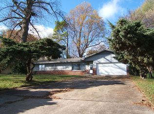 2958 E Eastmoor Dr, Springfield, MO 65804