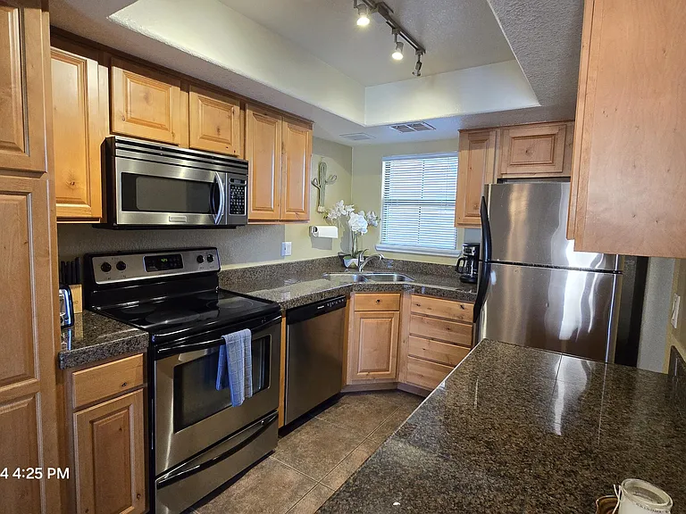 6651 N Campbell Ave #240 — Photo 9