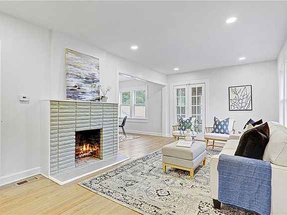 2nd image of 3533 Hunter Ave