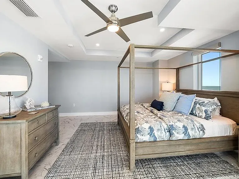 15 Avalon St #704 — Photo 45