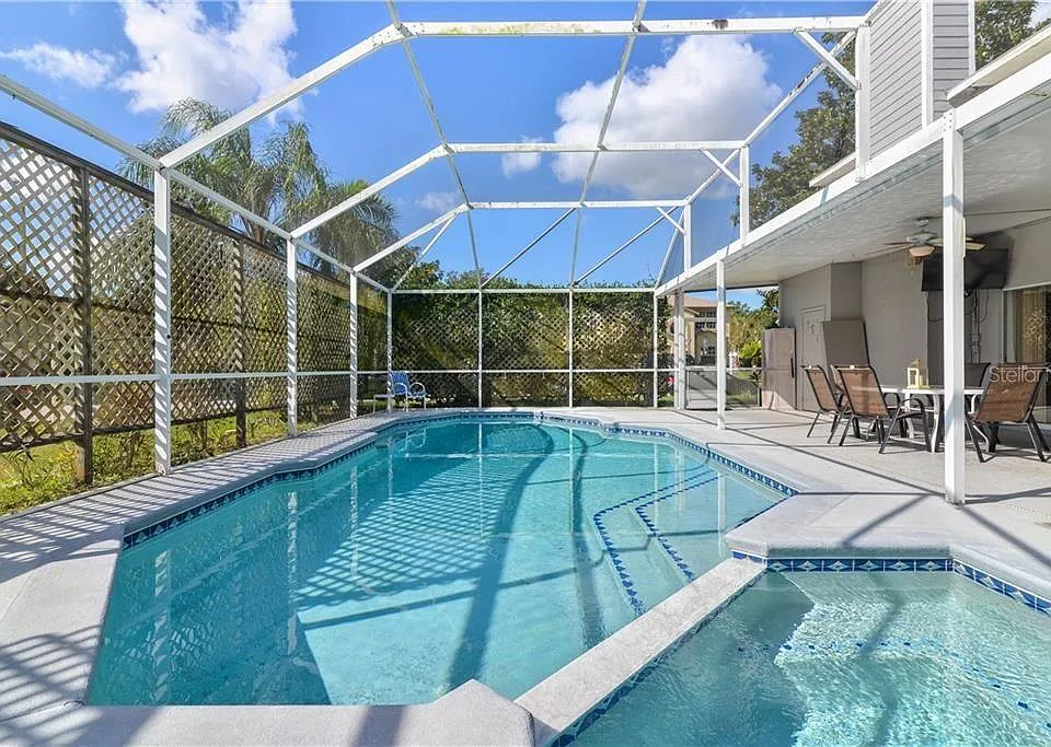 13028 Bellerive Ln