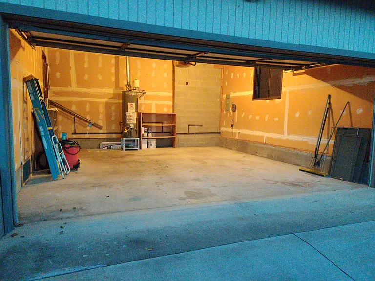 3910 Lakeview Dr — Photo 7