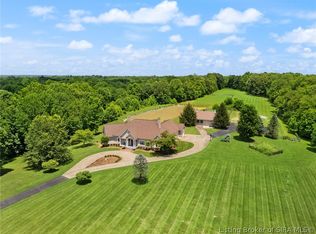 5000 Bent Creek Dr, Floyds Knobs, IN 47119