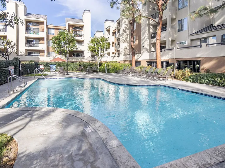 5500 Owensmouth Ave #216-P229 — Photo 12
