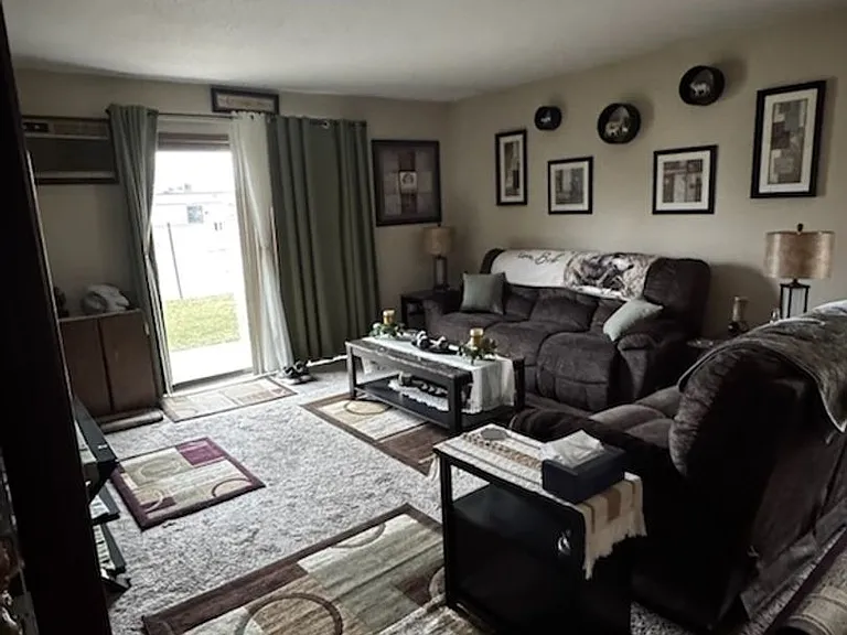 558 Braund St #16 — Photo 6