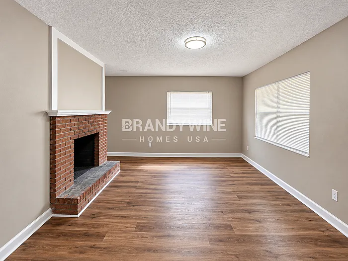 3 bed, 2.0 bath, 1319 sqft, $1,709 — Photo 4