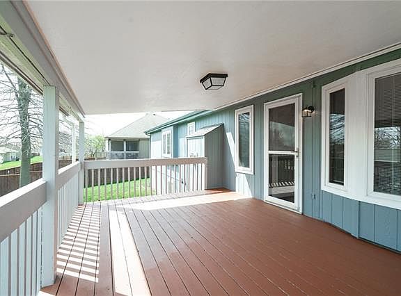 4th image of 2344 NE Summerfield Dr
