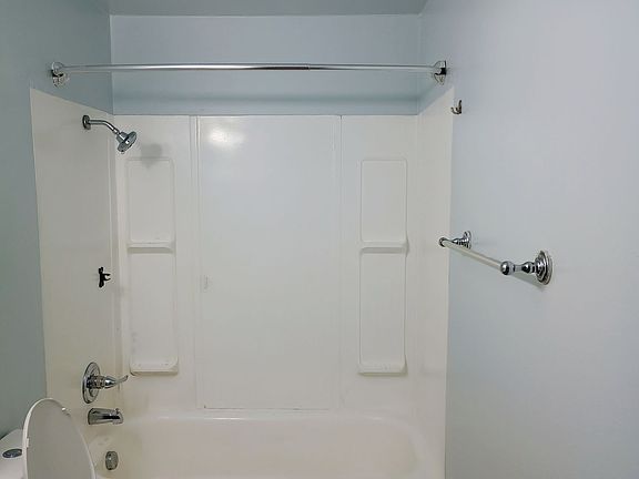 3rd image of 1136 NE 181st Ave #415-16