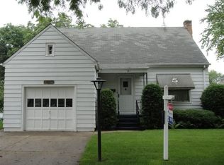 121 S Mitchell Ave, Arlington Heights, IL