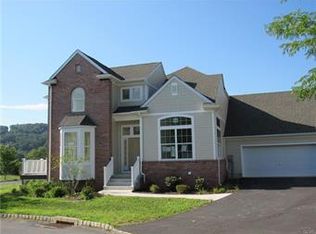 834 Baden Ct, Forks Twp, PA 18040