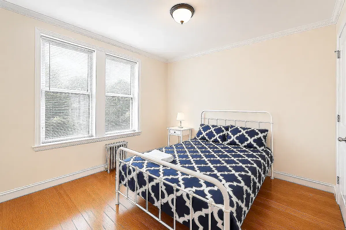1875 Lexington Avenue — Photo 4