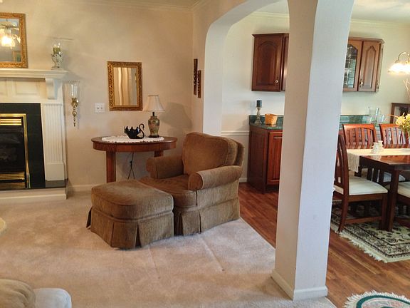 4th image of 1302 Wesley Ave