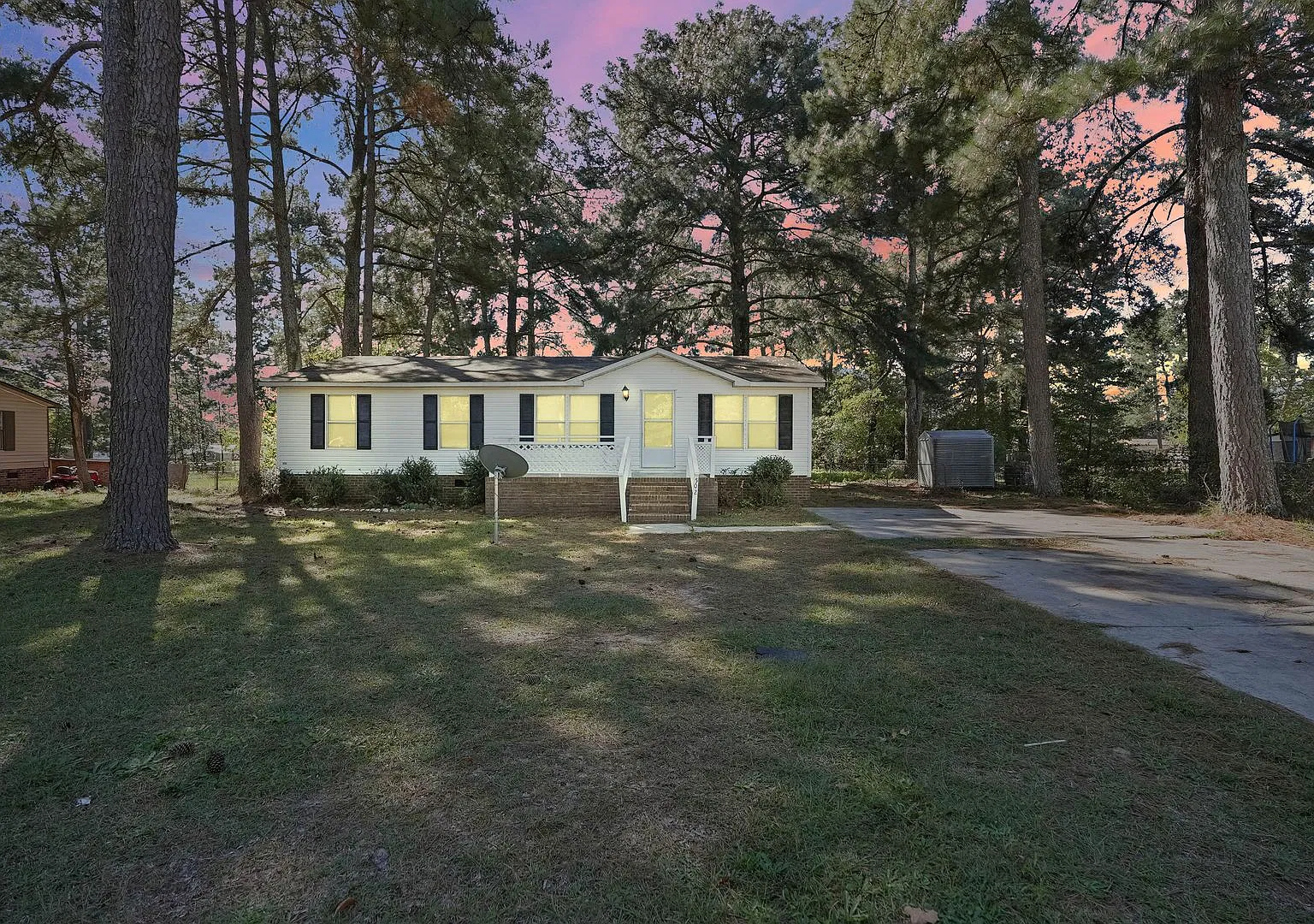 502 Inverary Dr — Photo 1