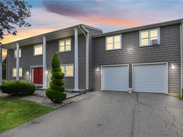 216 Wheeler St, Rehoboth, MA 02769