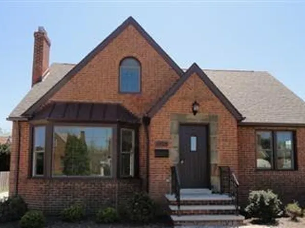 3924 Warrendale Rd, South Euclid, OH 44118