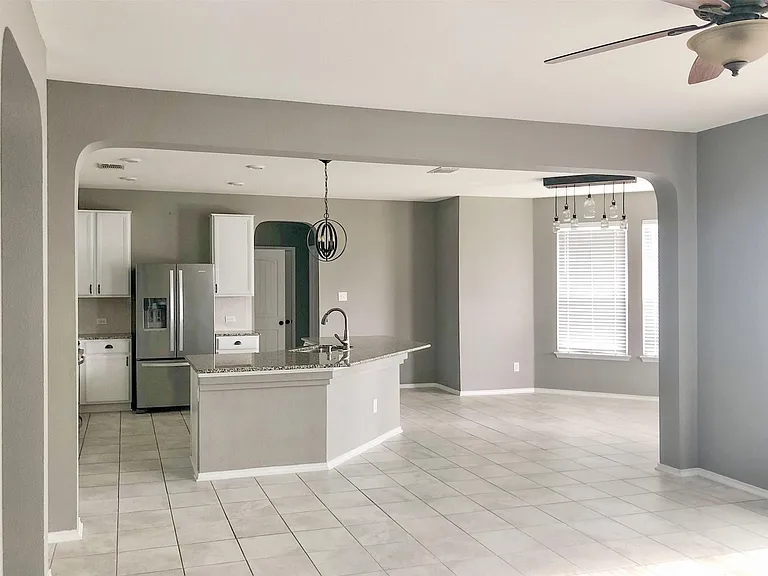 1649 Bovina Dr — Photo 3