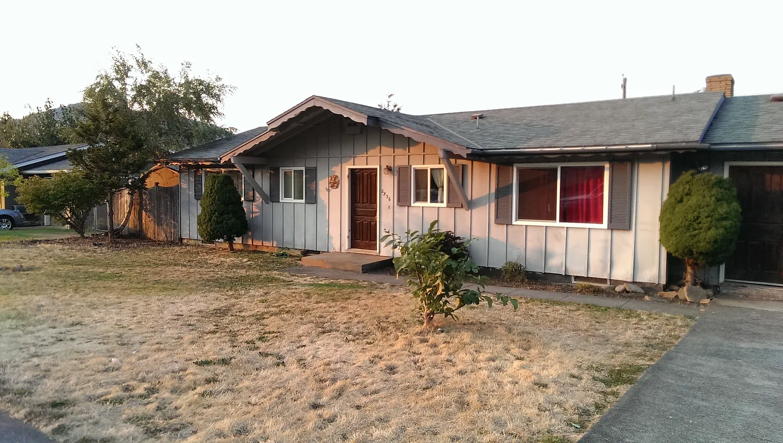 2336 Prospect Ave photo 1