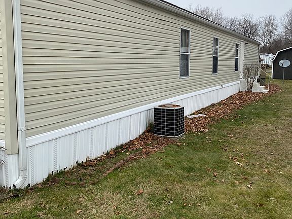 4th image of 337 Sea Gull Ln SE