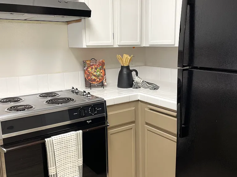 Plan A, 1br,1ba, Kitchen