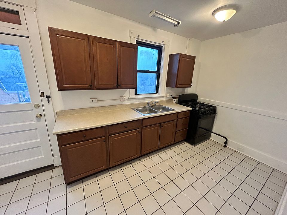 1st image of 500 Hays Ave APT 4