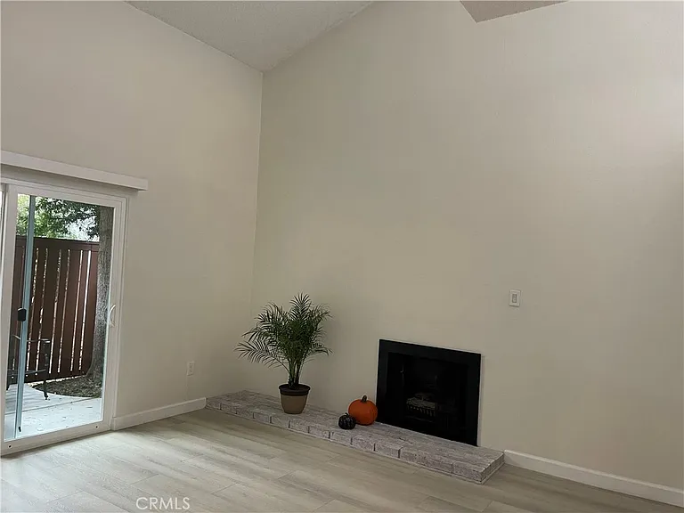 2427 Orange Ave #C — Photo 9