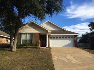 925 Magnolia Village Dr E, Mobile, AL 36695