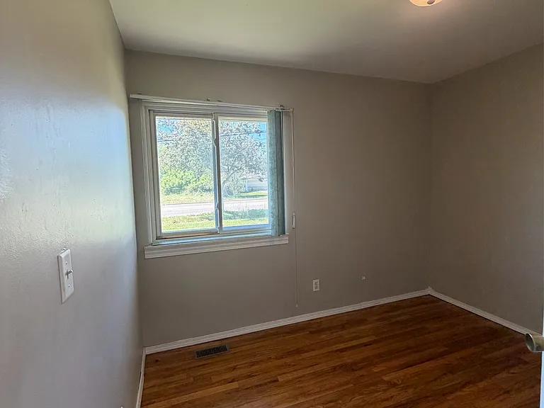3318 W Jolly Rd — Photo 33