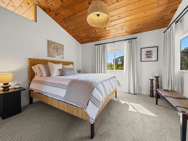 1378 Sycamore Canyon Rd — Photo 35