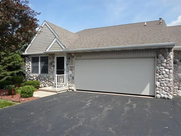 458 Stonehaven Ct photo 1