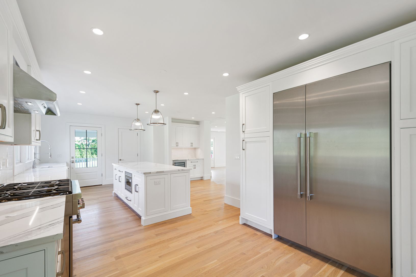  Thermador Refrigerator 