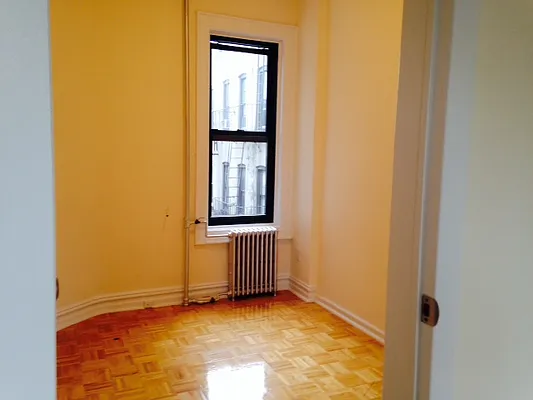 Rented by City Connections Realty | media 6