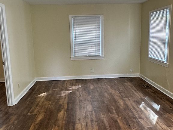 4th image of 521 Pineneedle Rd