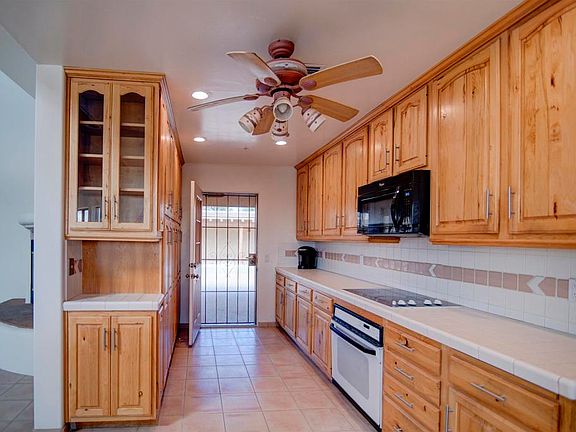 5th image of 6226 Split Mountain Rd