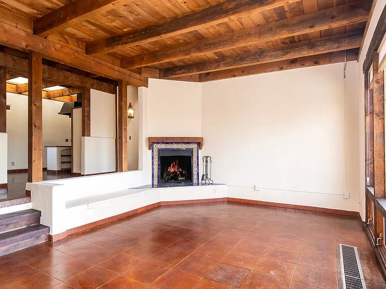 377 Calle Loma Norte — Photo 6