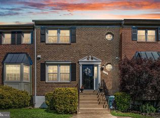 7116 Snug Harbor Ct, Alexandria, VA 22315