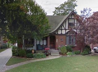 1141 Nottingham Rd, Grosse Pointe Park, MI 48230