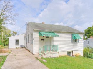 122 Monroe St #A, Radford, VA 24141