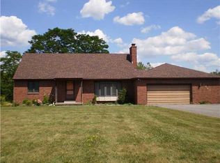 1610 Center St, East Aurora, NY 14052