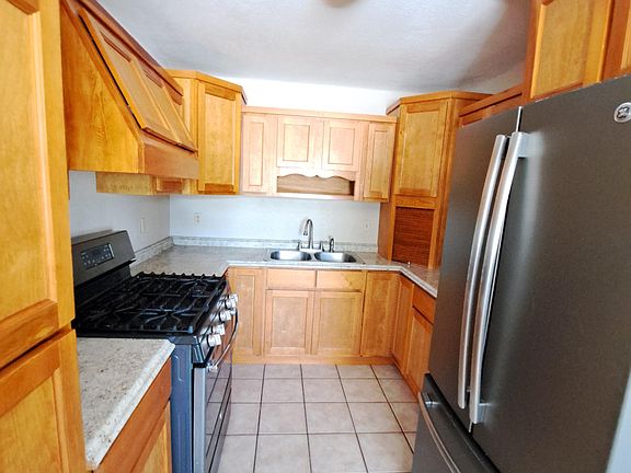 5th image of 214 E Corpening Ave