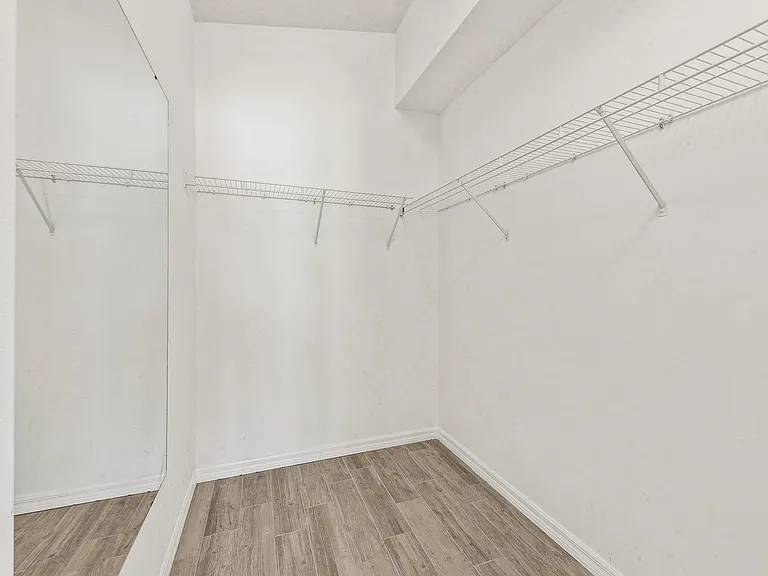 851 Wickham Lakes Dr — Photo 9