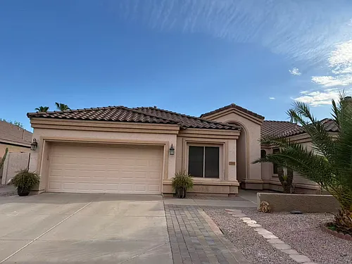 7262 W Quail Ave Photo 1