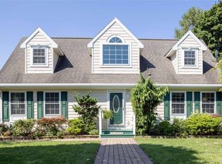 615 Brown St, Greenport, NY 11944