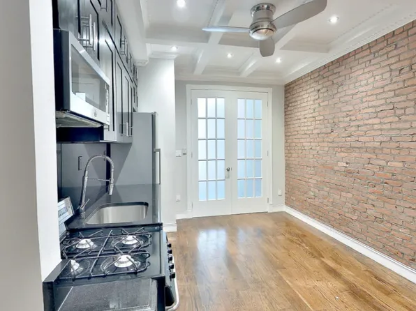 15 West 103rd Street image 1 of 3