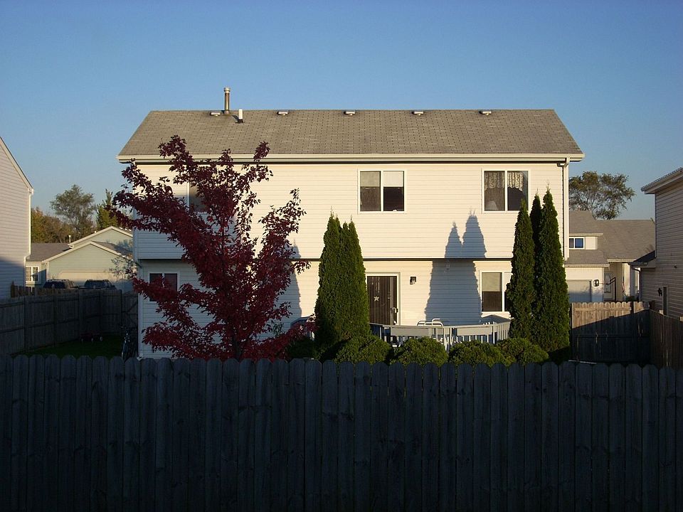 spacious yard