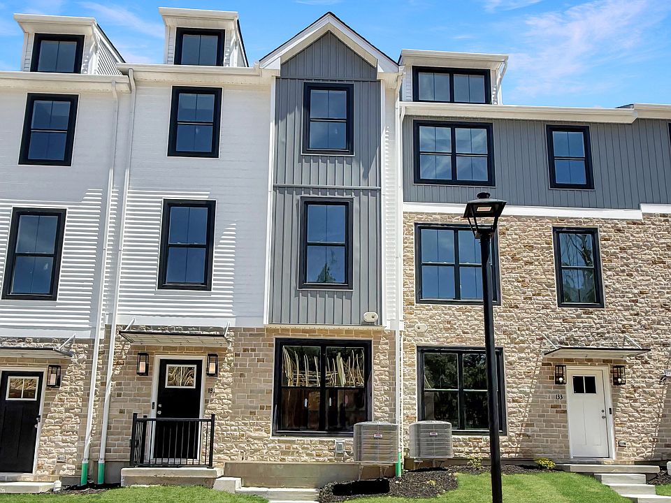 2nd image of 131 Cobblestone Dr