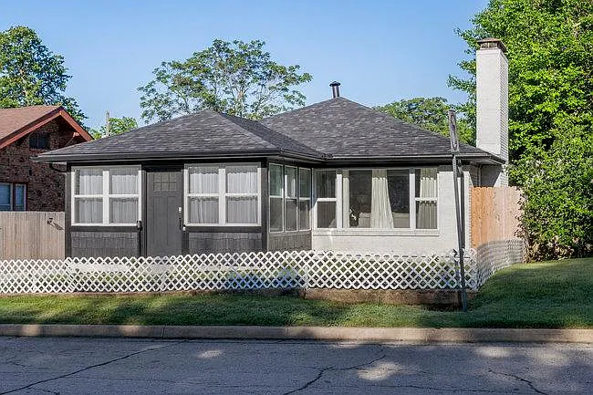 S Atlanta Pl, Tulsa — Photo 2