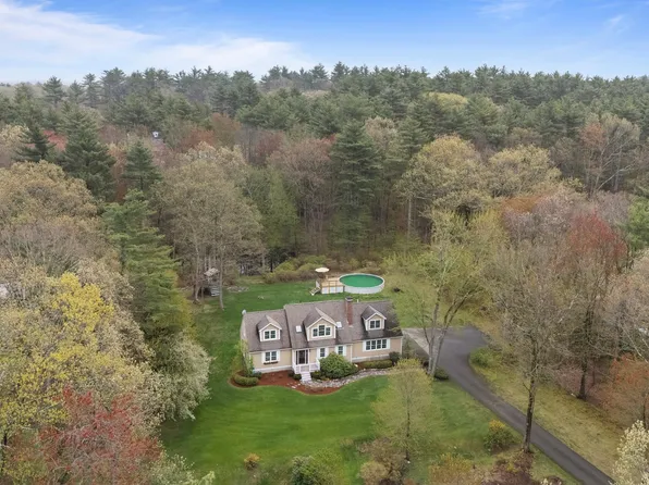 17 Durgin Drive, Newton, NH 03858