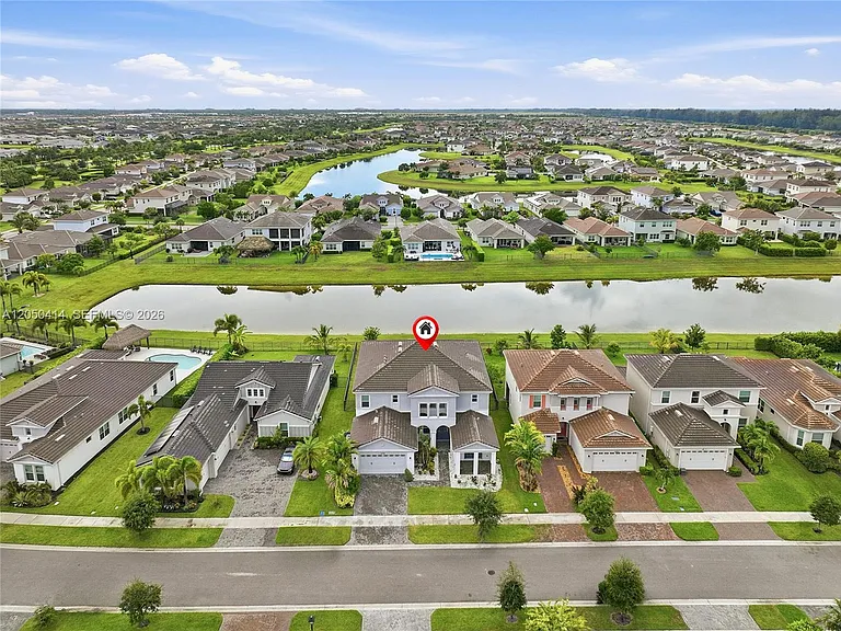 15239 Goldfinch Cir — Photo 47