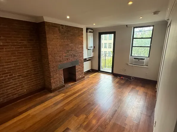 515 East 5th Street image 1 of 7